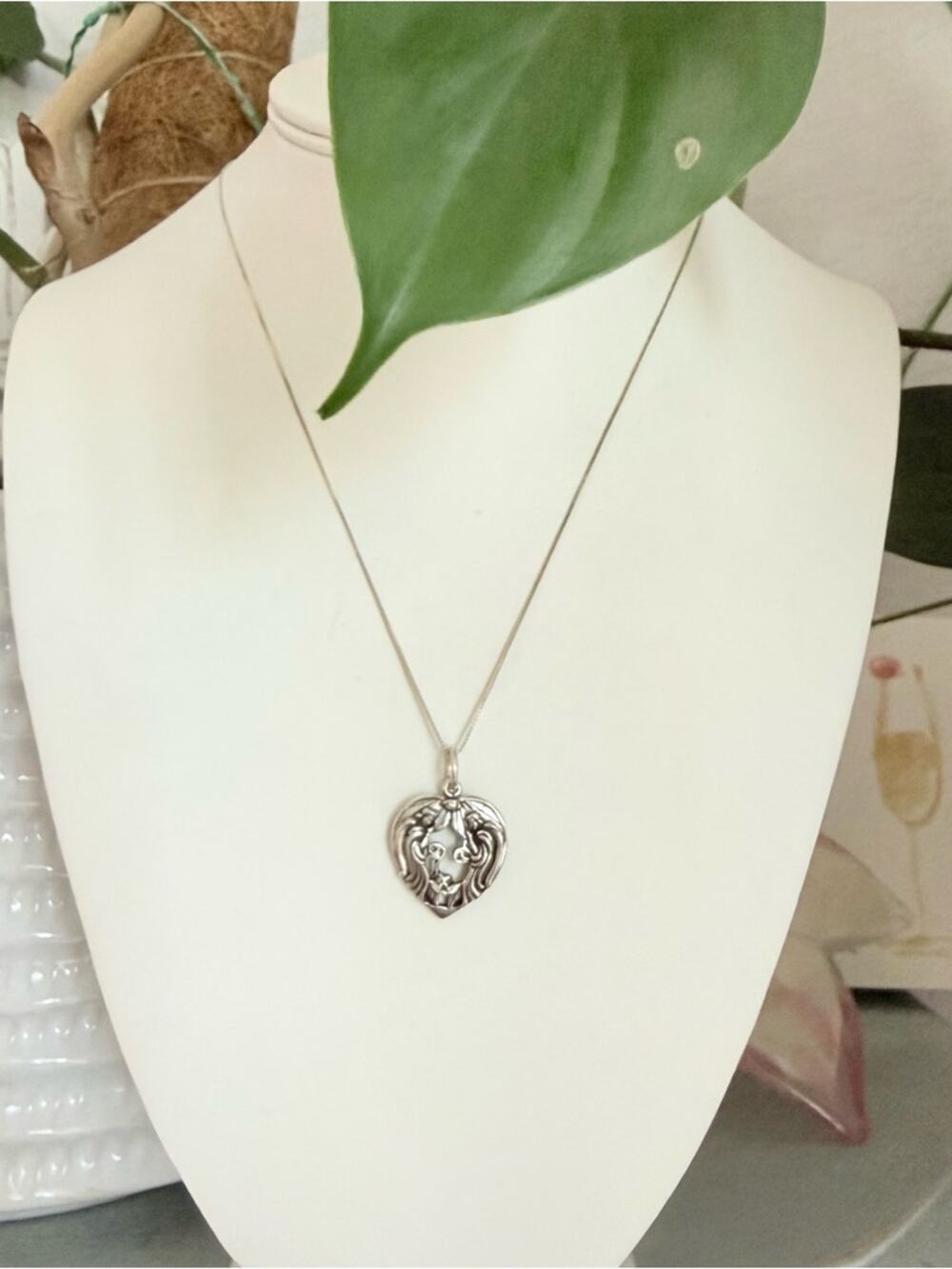 True Believers 925 Sterling Silver Angel Heart Pendant & Necklace